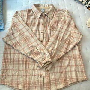 Oversized flannel button up shirt. Pink/VS.